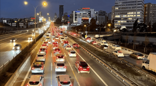Trafik araba otomobil